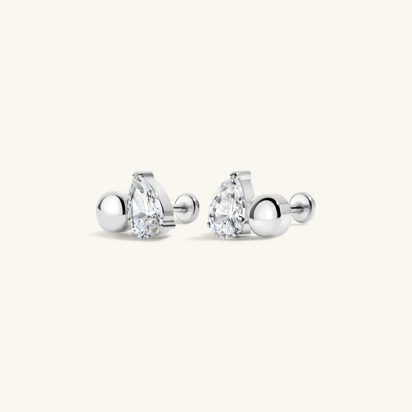 Toi Et Moi - Sphere and Pear Nap Earrings - Silver