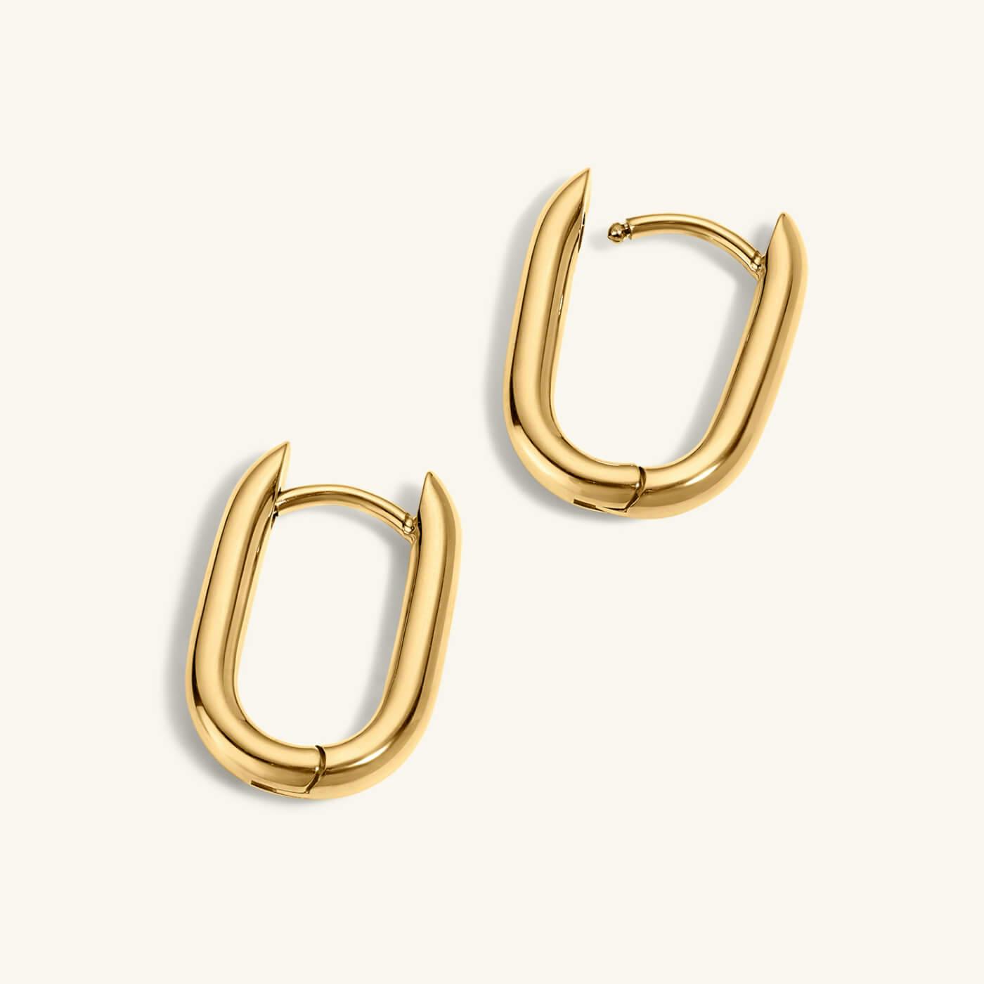 Baby Halo Oval Hoop Earrings (Gold)