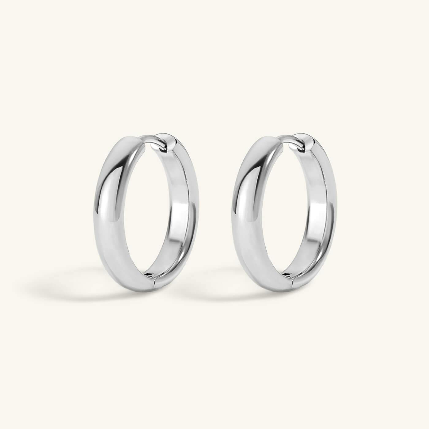 Bold Hoops in Titanium (Silver)