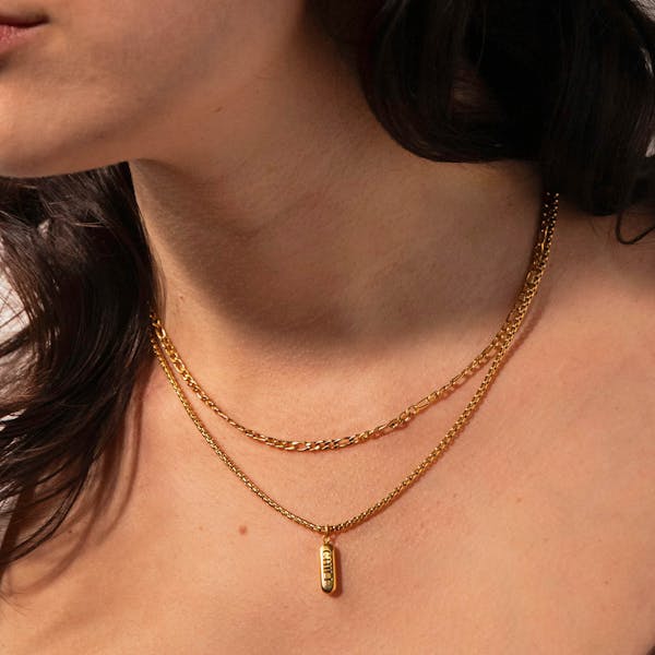 Chill Necklace Duo in Gold on model