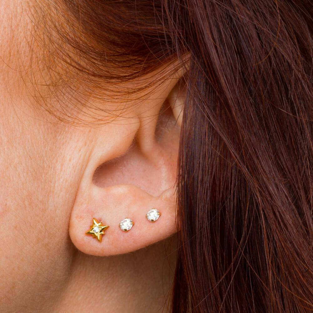 Moissanite Nap Earrings (Gold, 3mm) on model