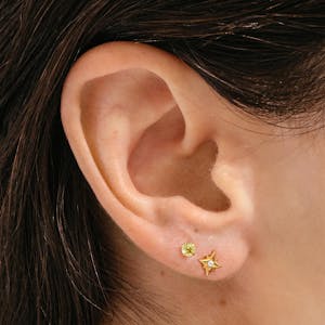 Peridot Nap Earrings in Gold on model