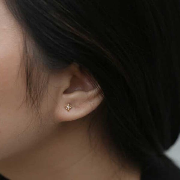 Classic Star Push Pin Flat Back Earring, Titanium - Gold / 16g: Most Cartilage Piercings / 8mm at Maison Miru