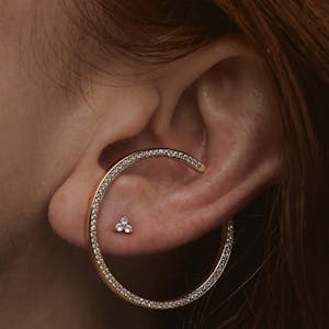 Crystal Trinity Threaded Flat Back Earring in 14k Gold on model
